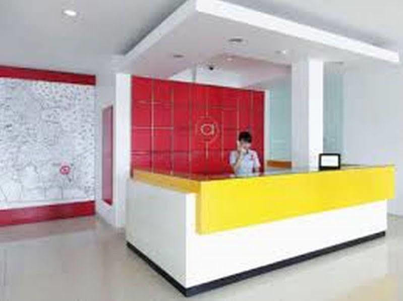 Amaris Hotel Banjar Banjarmasin  Exteriör bild