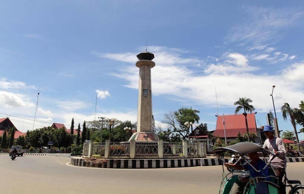 Amaris Hotel Banjar Banjarmasin  Exteriör bild